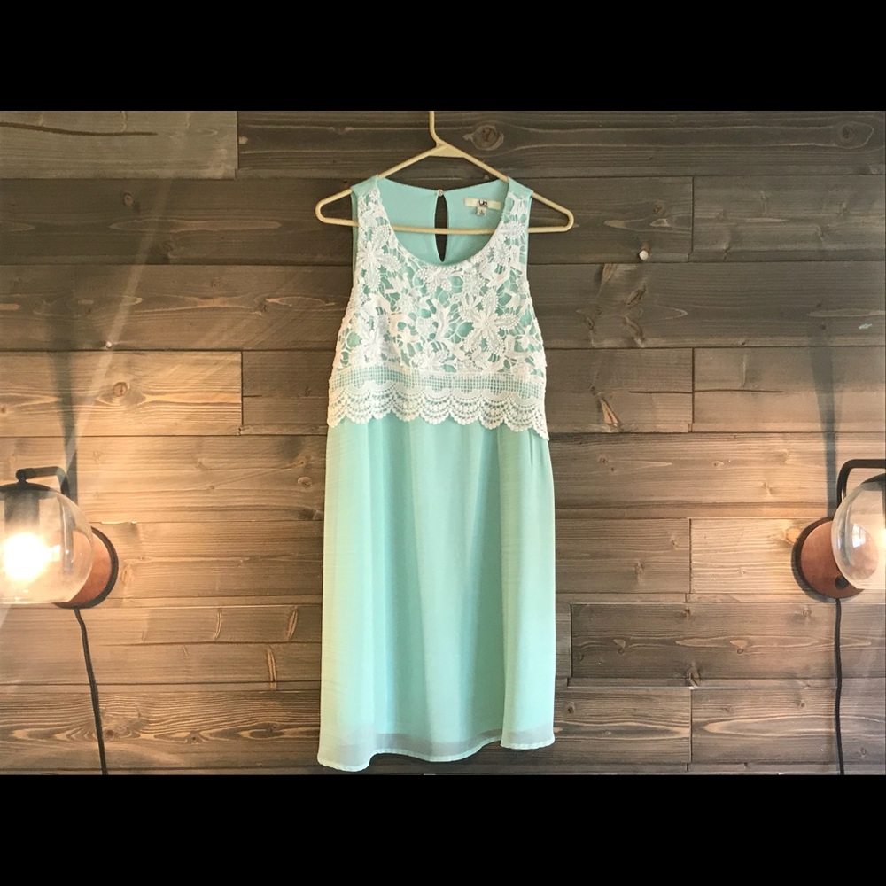 Gorgeous Mint Green Short Dress!